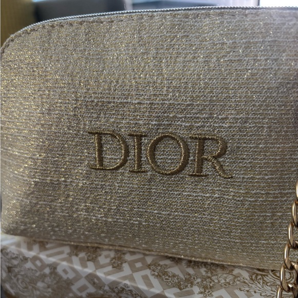 Brand New Dior 2024 Holiday Cosmetic Pouch Bag with Crossbody Chain - Picture 5 of 14